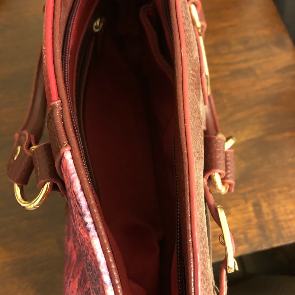 Jose Hess purse